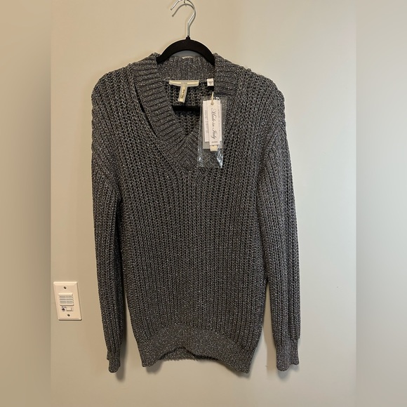 GUESS Lise Sparkle Cutout V-Neck Sweater - Picture 9 of 13